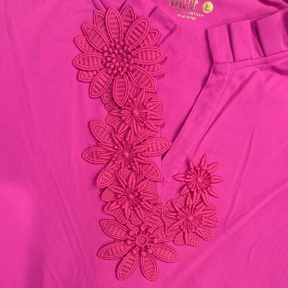 Lilly Pulitzer Luxletic Pink Floral Women's Blouse - Picture 3 of 4